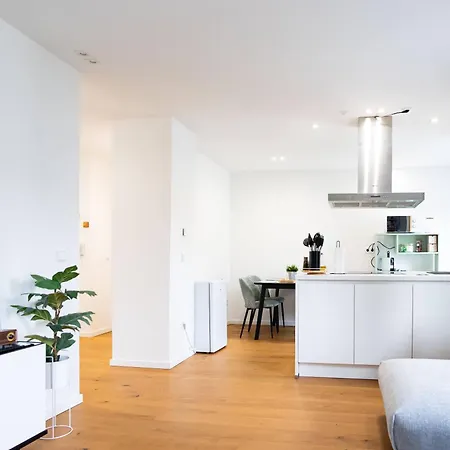 Schoene, Zentrale Fuer 4 Personen Apartment Augsburg