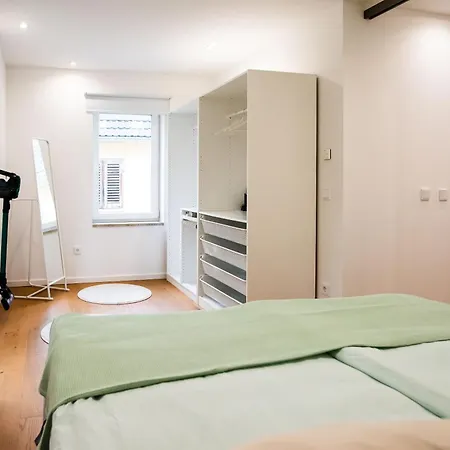 Apartment Schoene, Zentrale Fuer 4 Personen Augsburg